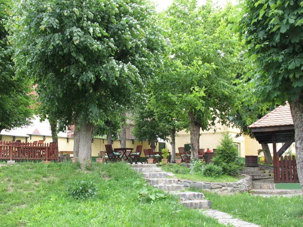 Pensiunea Sub Cetate Cisnădie Exterior foto