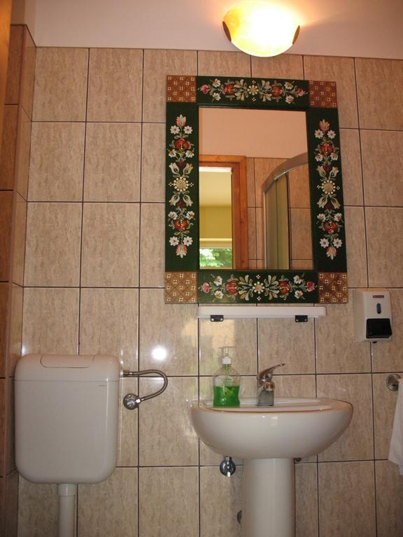 Pensiunea Sub Cetate Cisnădie Habitación foto