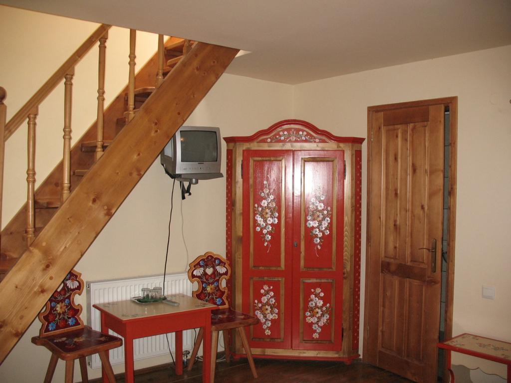 Pensiunea Sub Cetate Cisnădie Habitación foto